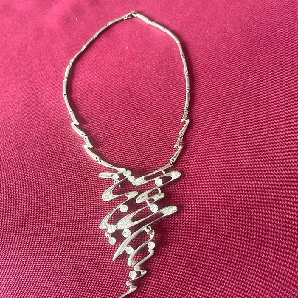 Ladies necklace